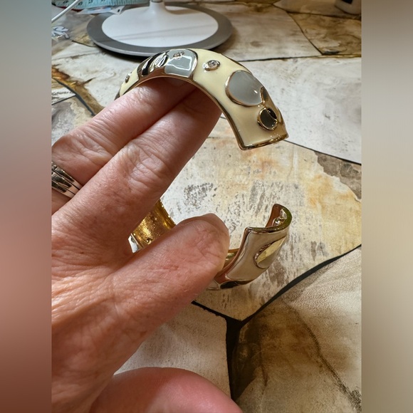 NWT - Sequin Acrylic Bracelets from Nordstrom Cream/Gray/Black - Picture 4 of 5